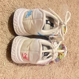 NIKE Girl's 6y Revolution 5 Fable Multicolor Running Shoes Tortoise & Hare Race